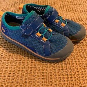 Boys See Kai Run water shoes size 13